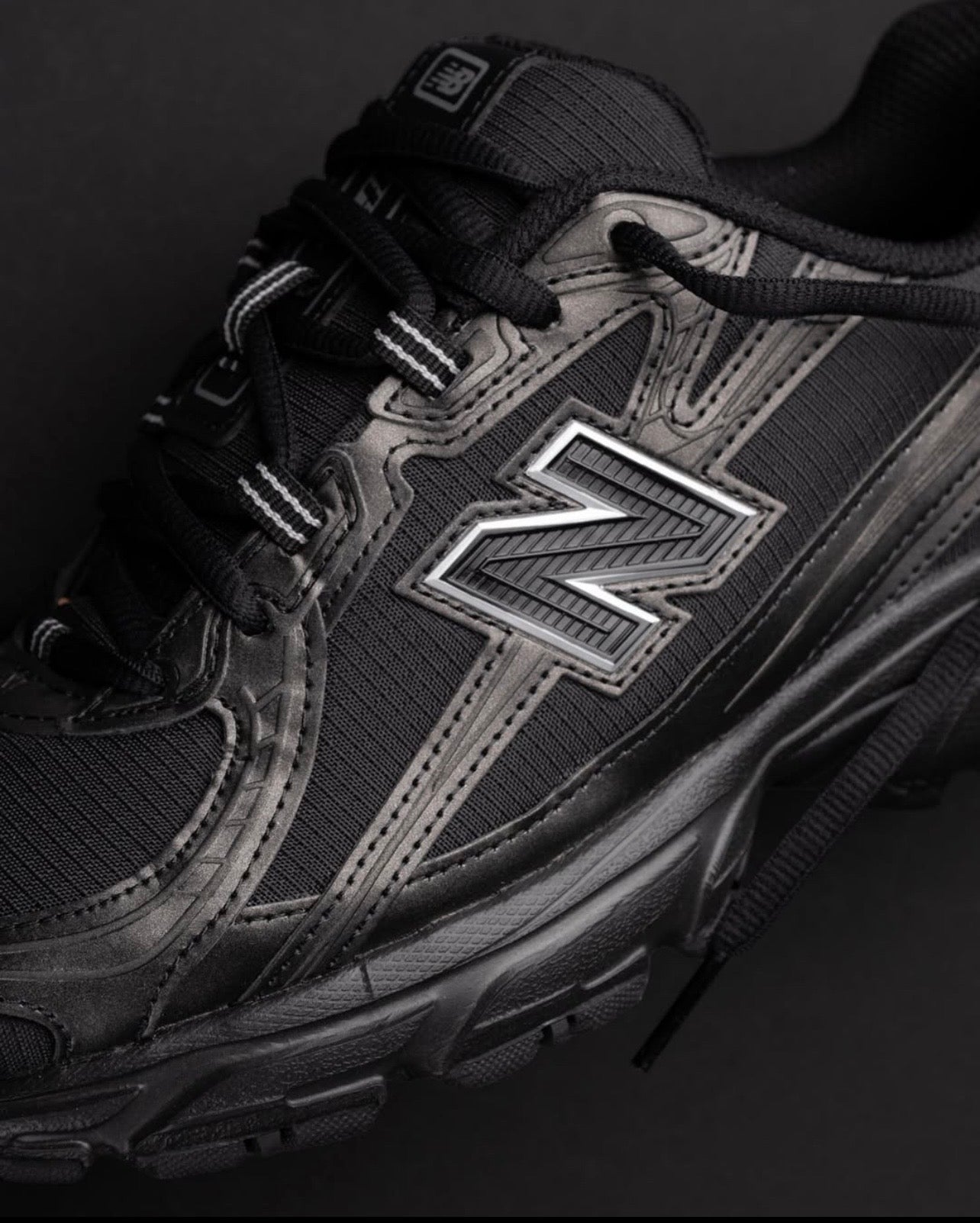 New Balance 740