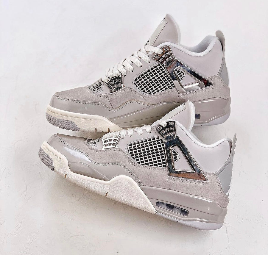 AIR JORDAN 4