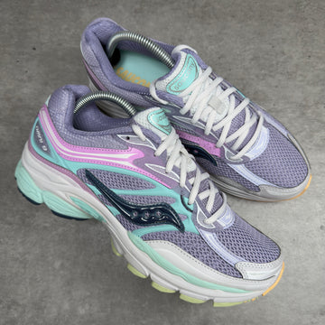 SAUCONY PROGRID OMNI 9 PRISM WISTERIA BLUE
