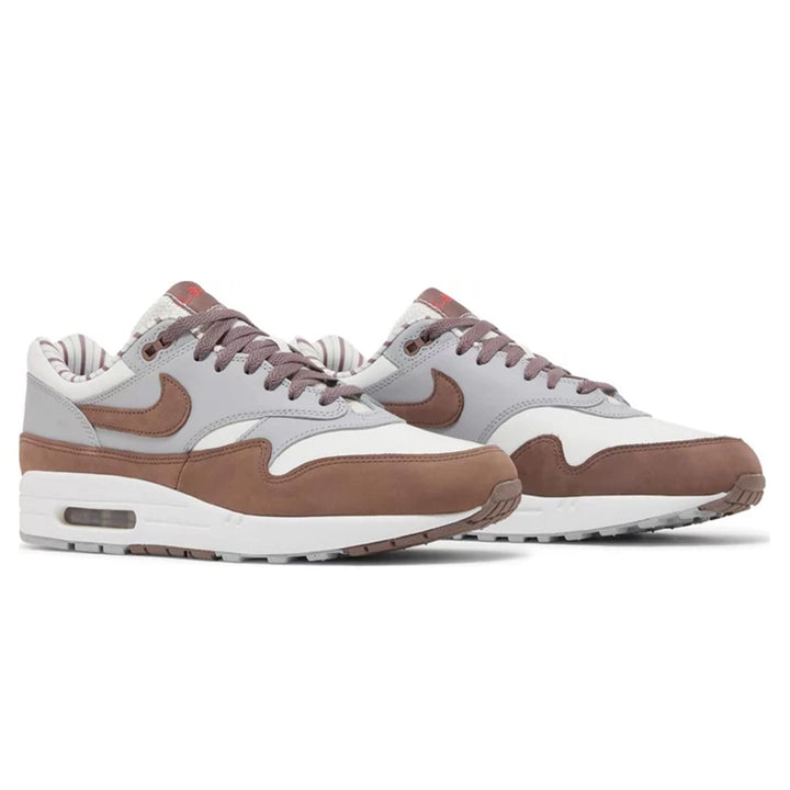 NIKE AIR MAX 1 PREMIUM &