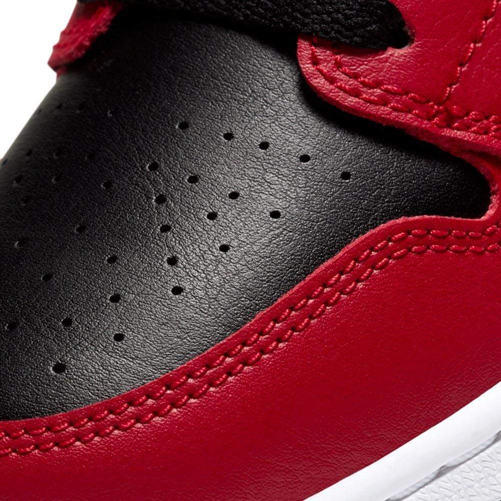 AIR JORDAN 1 MID GS &