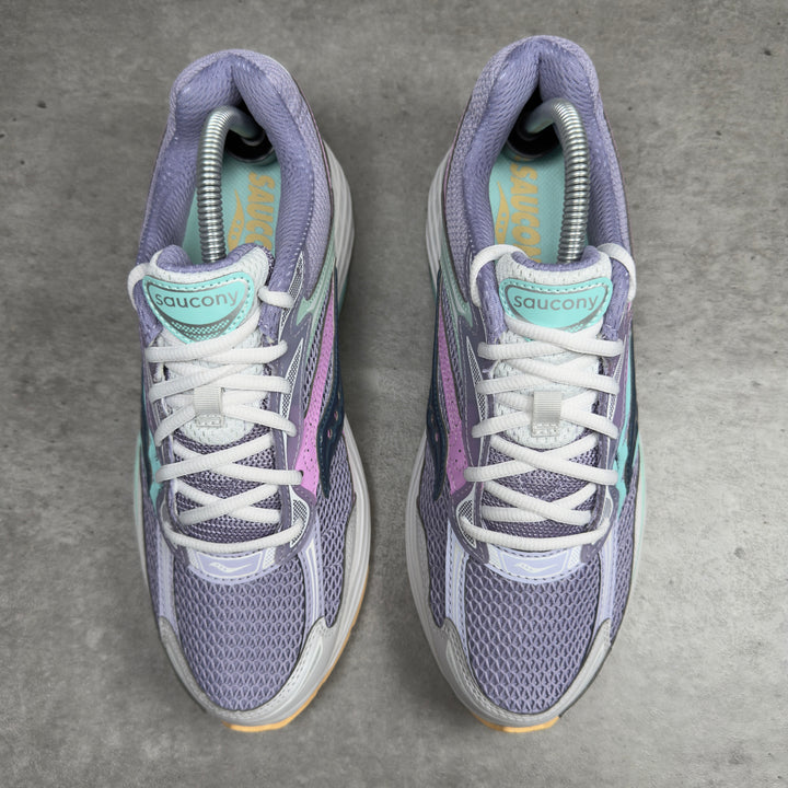 SAUCONY PROGRID OMNI 9 PRISM WISTERIA BLUE