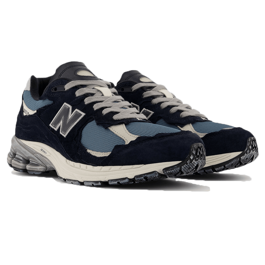 NEW BALANCE 2002R &
