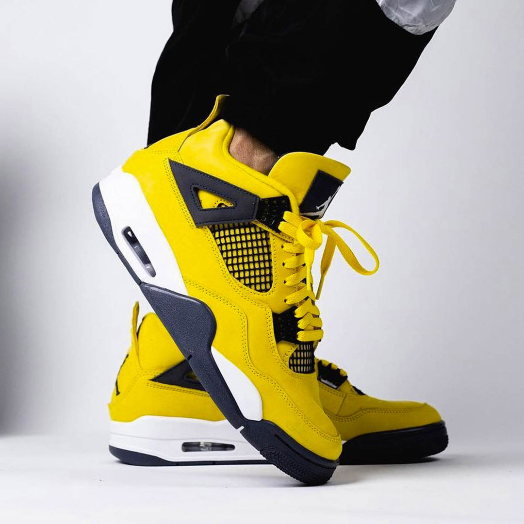 AIR JORDAN 4 RETRO &