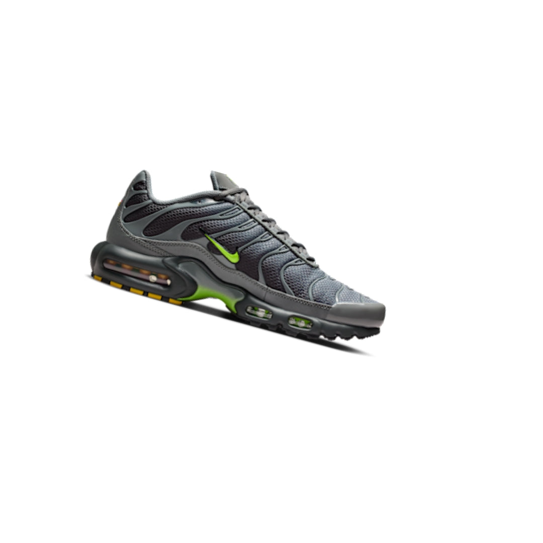 NIKE AIR MAX PLUS SMOKE GREY VOLT