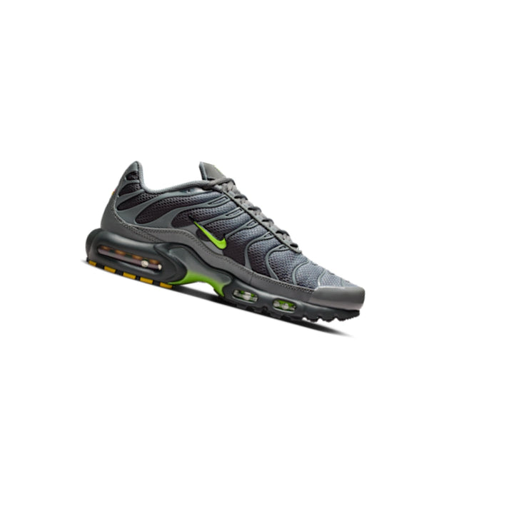 NIKE AIR MAX PLUS SMOKE GREY VOLT