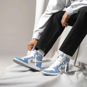 AIR JORDAN 1 RETRO HIGH OG 'HYPER ROYAL'