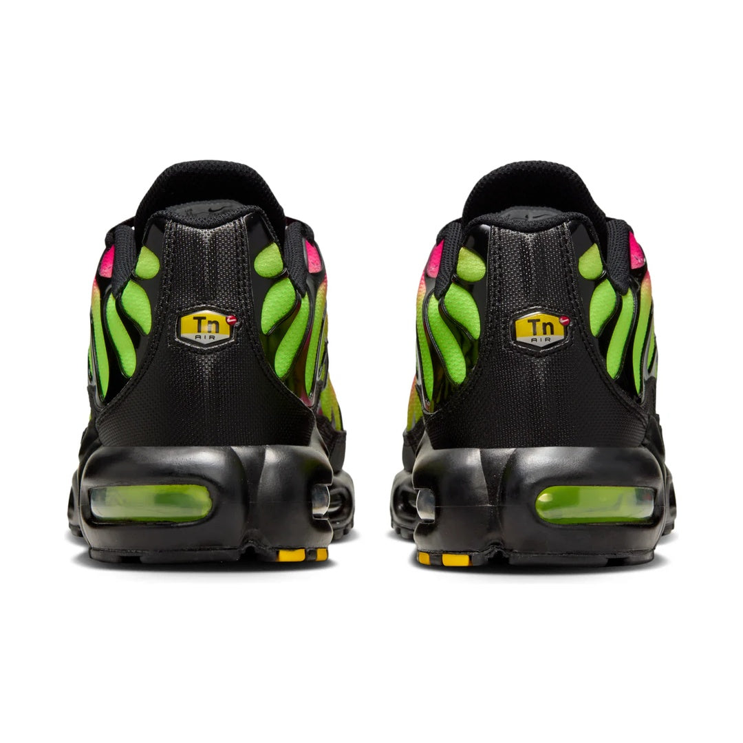 NIKE AIR MAX PLUS HYPER PINK VOLT BLACK