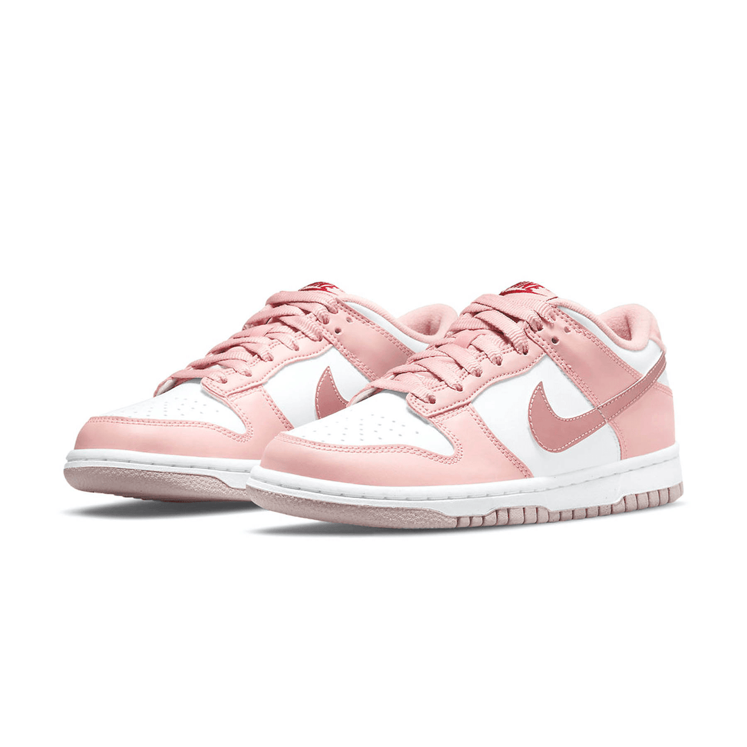 NIKE DUNK LOW GS &