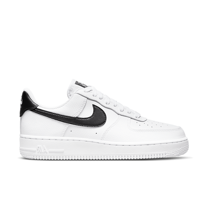 NIKE AIR FORCE 1 LOW WHITE BLACK (WOMEN&