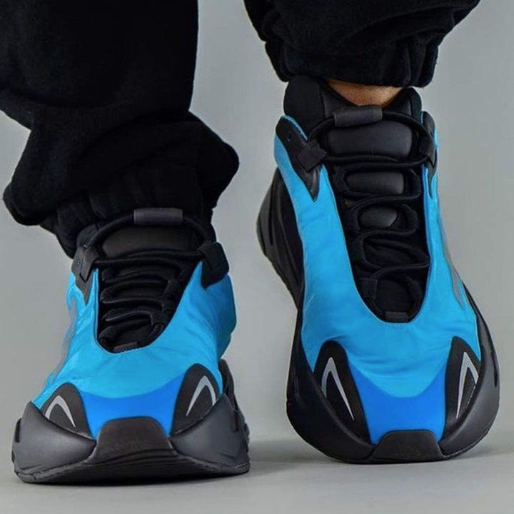 ADIDAS YEEZY BOOST 700 MNVN &