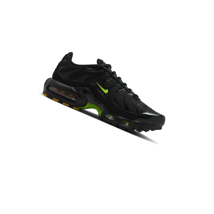 NIKE AIR MAX PLUS OLDER KIDS&