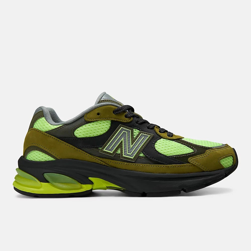 NEW BALANCE 2010 GREEN
