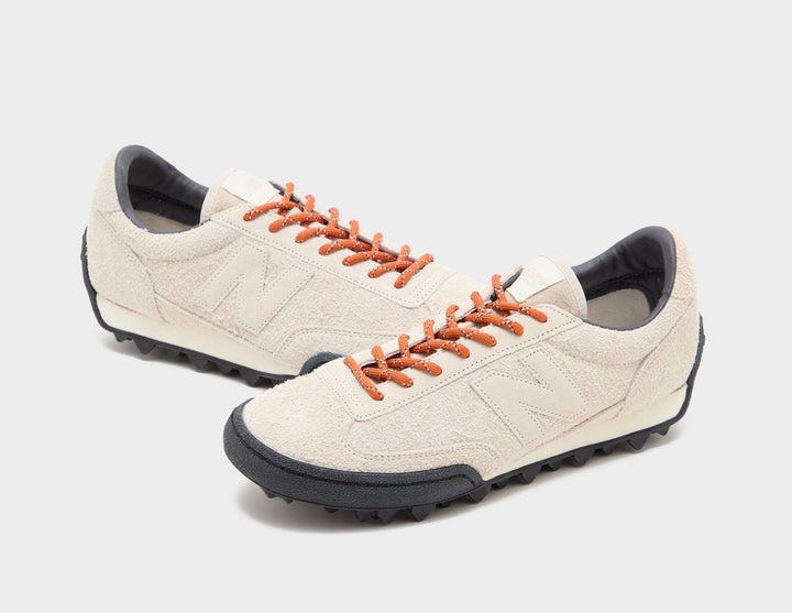 NEW BALANCE GATOR RUN BEIGE — Stock 