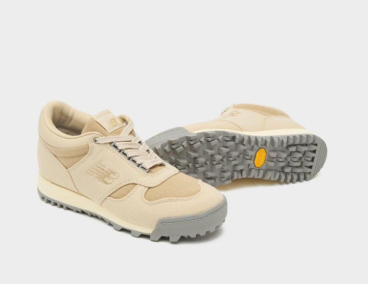 NEW BALANCE RAINIER LOW WOMEN&