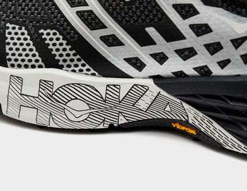 HOKA SPEEDGOAT 2 SILVER WHITE BLACK