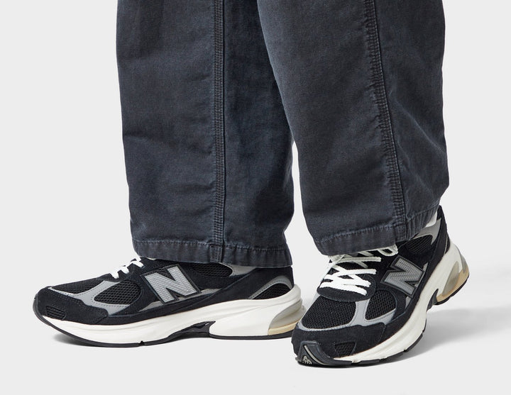 NEW BALANCE 2010 BLACK SILVER CREAM SOLE