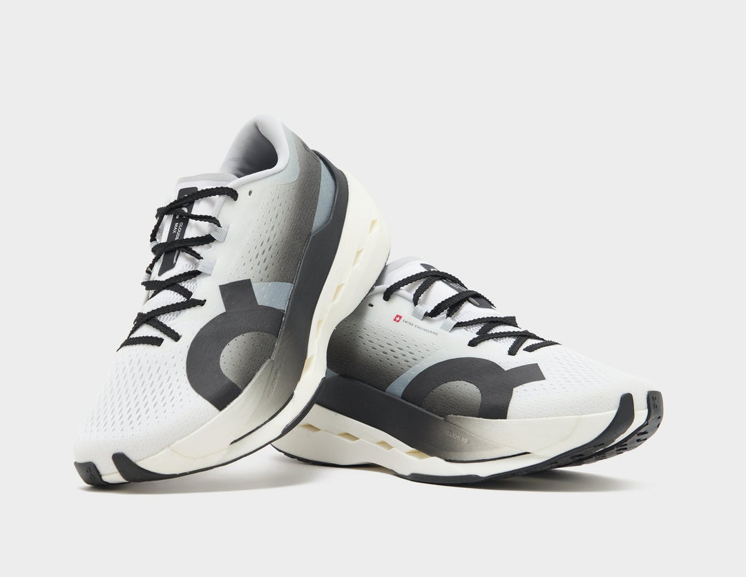 ON RUNNING CLOUDBOOM MAX GREY