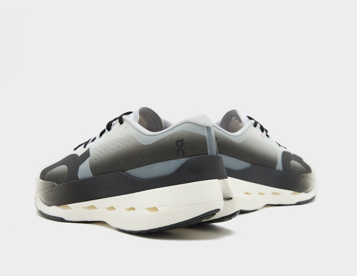 ON RUNNING CLOUDBOOM MAX GREY