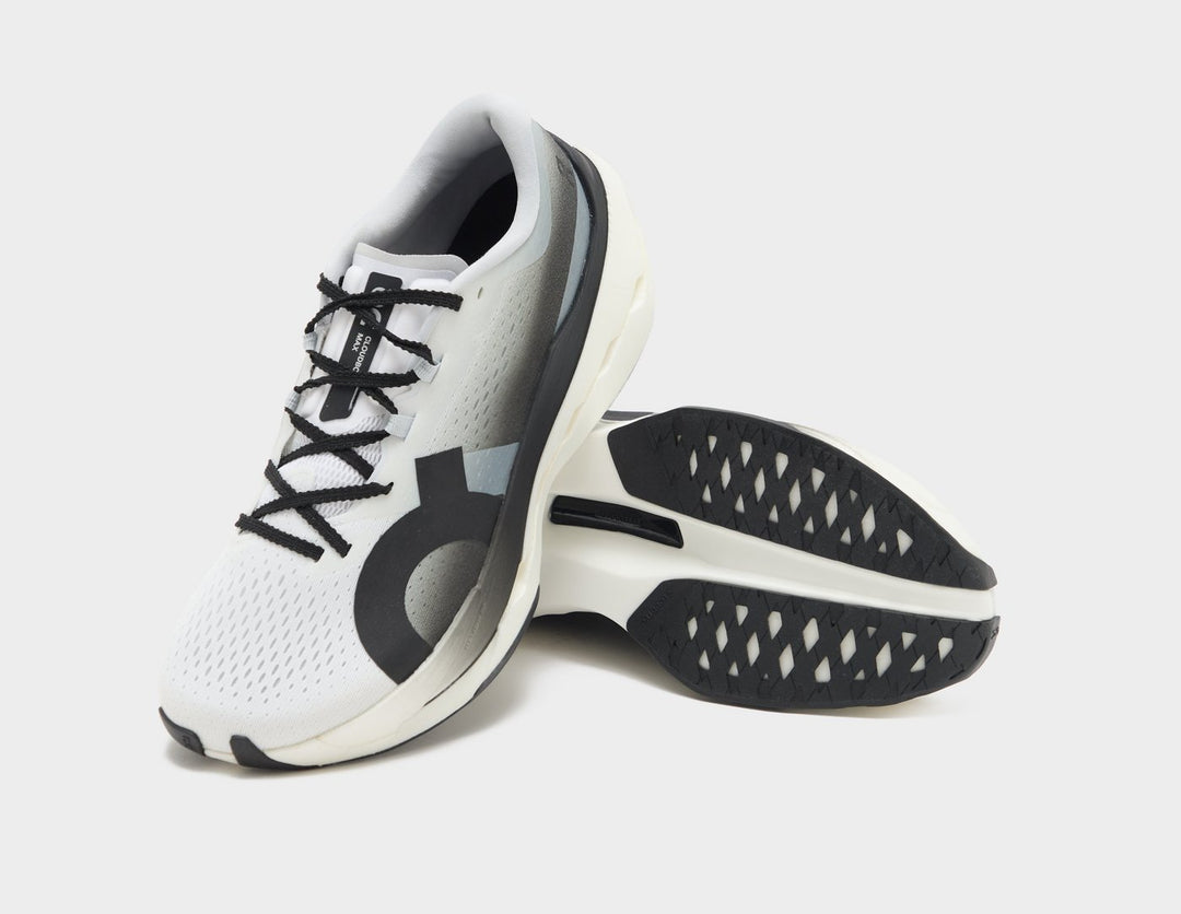 ON RUNNING CLOUDBOOM MAX GREY