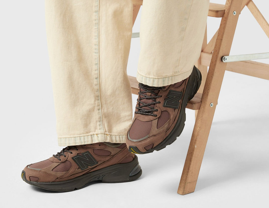NEW BALANCE 2010 BROWN