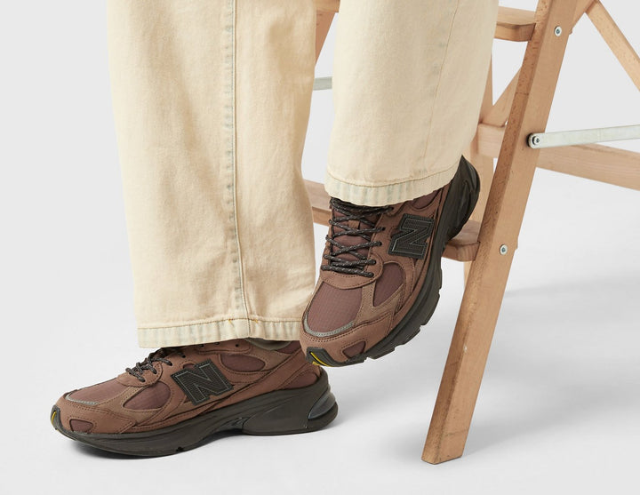 NEW BALANCE 2010 BROWN