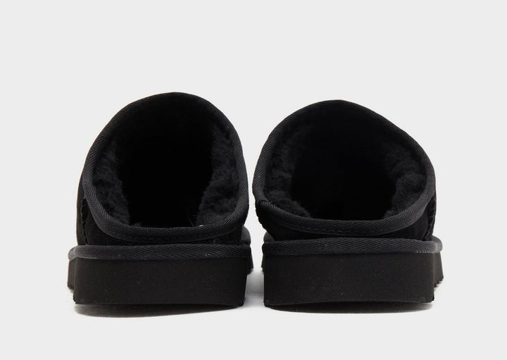 UGG CLASSIC SLIP ON BLACK