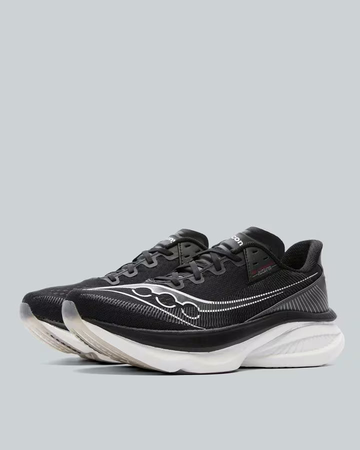 SAUCONY ENDORPHIN AZURA TRAINER BLACK / WHITE