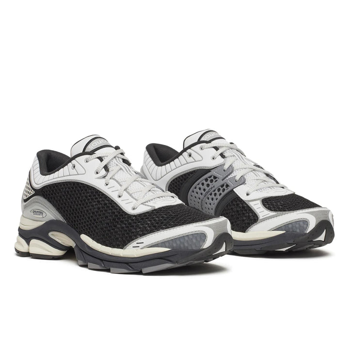 SAUCONY PROGRID PARAMOUNT BLACK WHITE