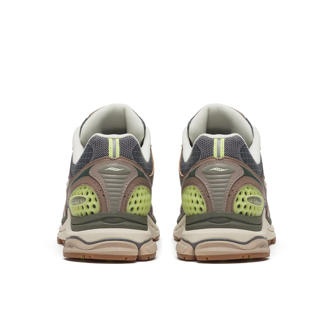 SAUCONY PROGRID TRIUMPH 4 CARBON TAUPE