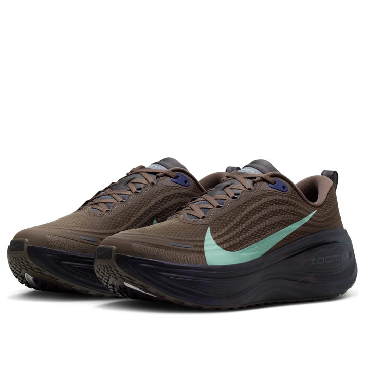 NIKE VOMERO PLUS IRONSTONE DARK RAISIN QUARTZ PATINA