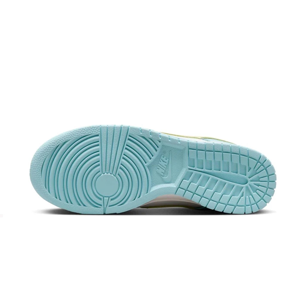 NIKE DUNK LOW &