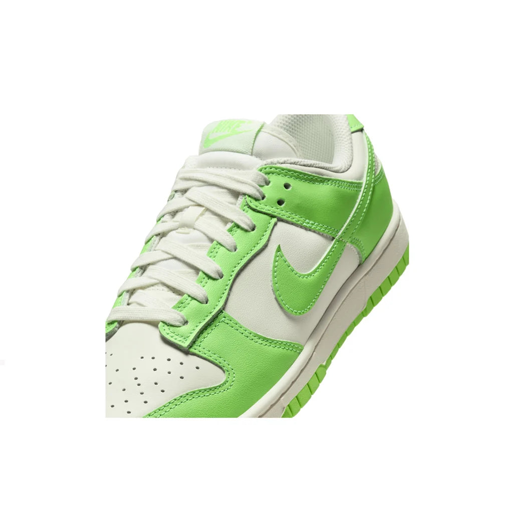 NIKE DUNK LOW GREEN GLOW