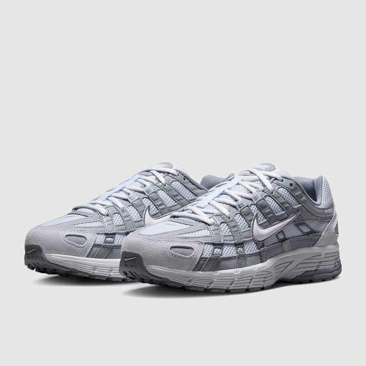 NIKE P-6000 FOOTBALL GREY STEALTH WHITE