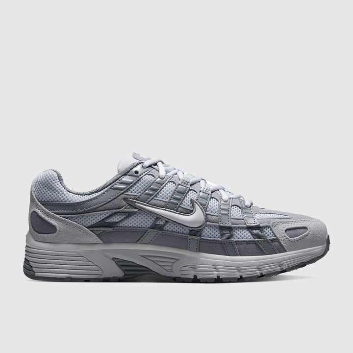 NIKE P-6000 FOOTBALL GREY STEALTH WHITE