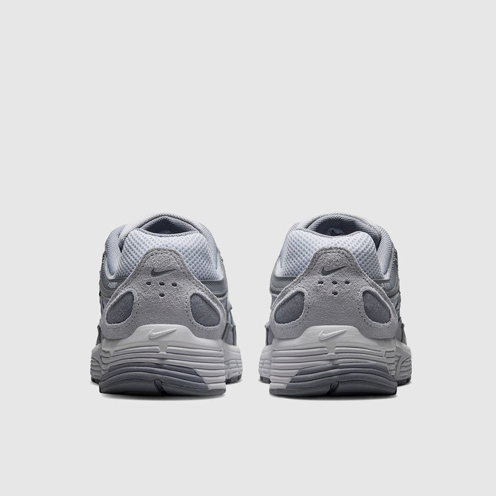 NIKE P-6000 FOOTBALL GREY STEALTH WHITE