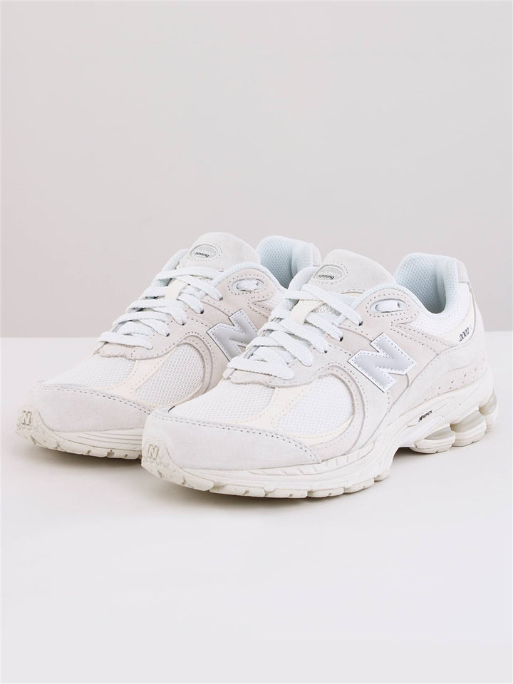 NEW BALANCE 2002R SEA SALT WITH SILVER METALLIC