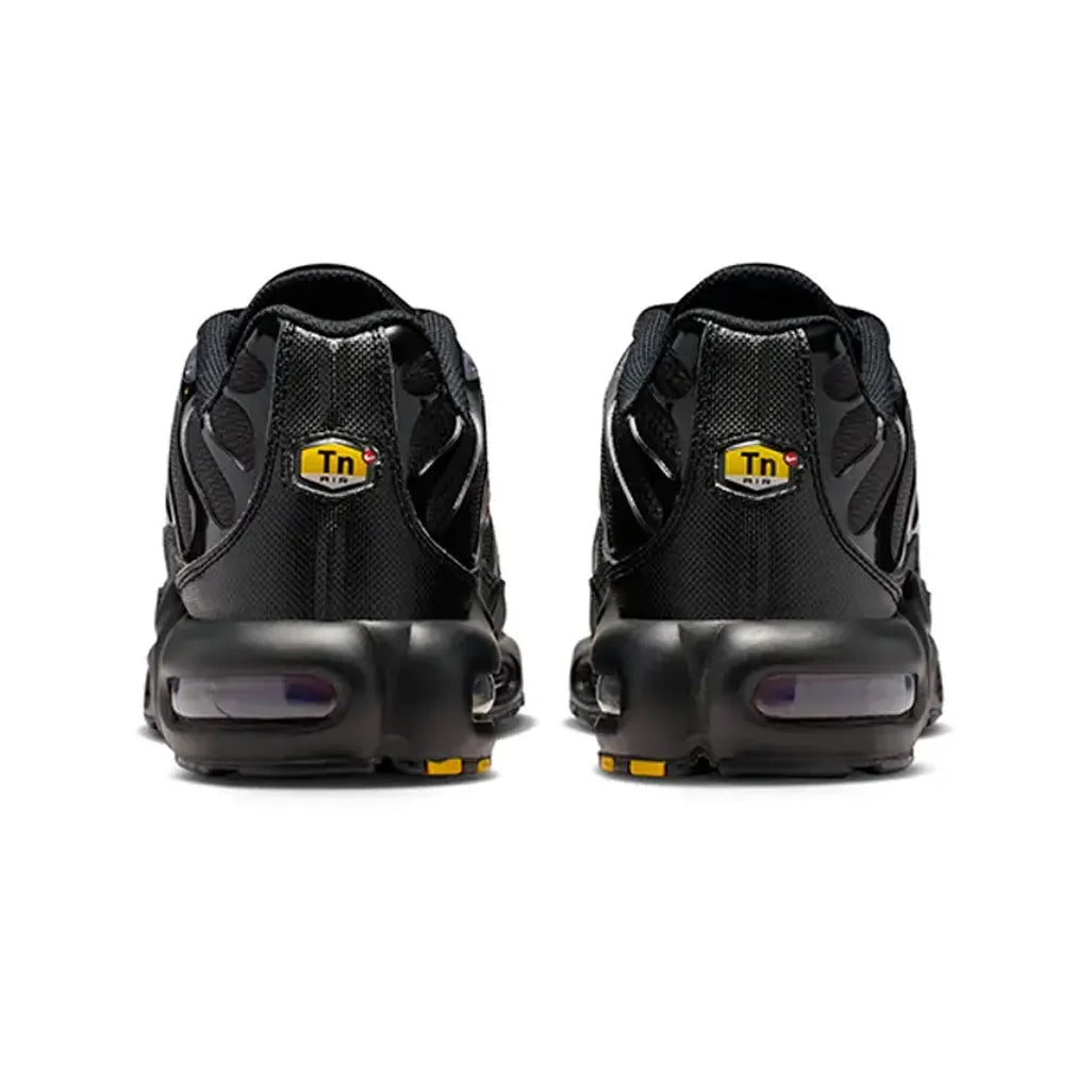 NIKE AIR MAX PLUS BLACK PENCIL POINT TEAM CRIMSON