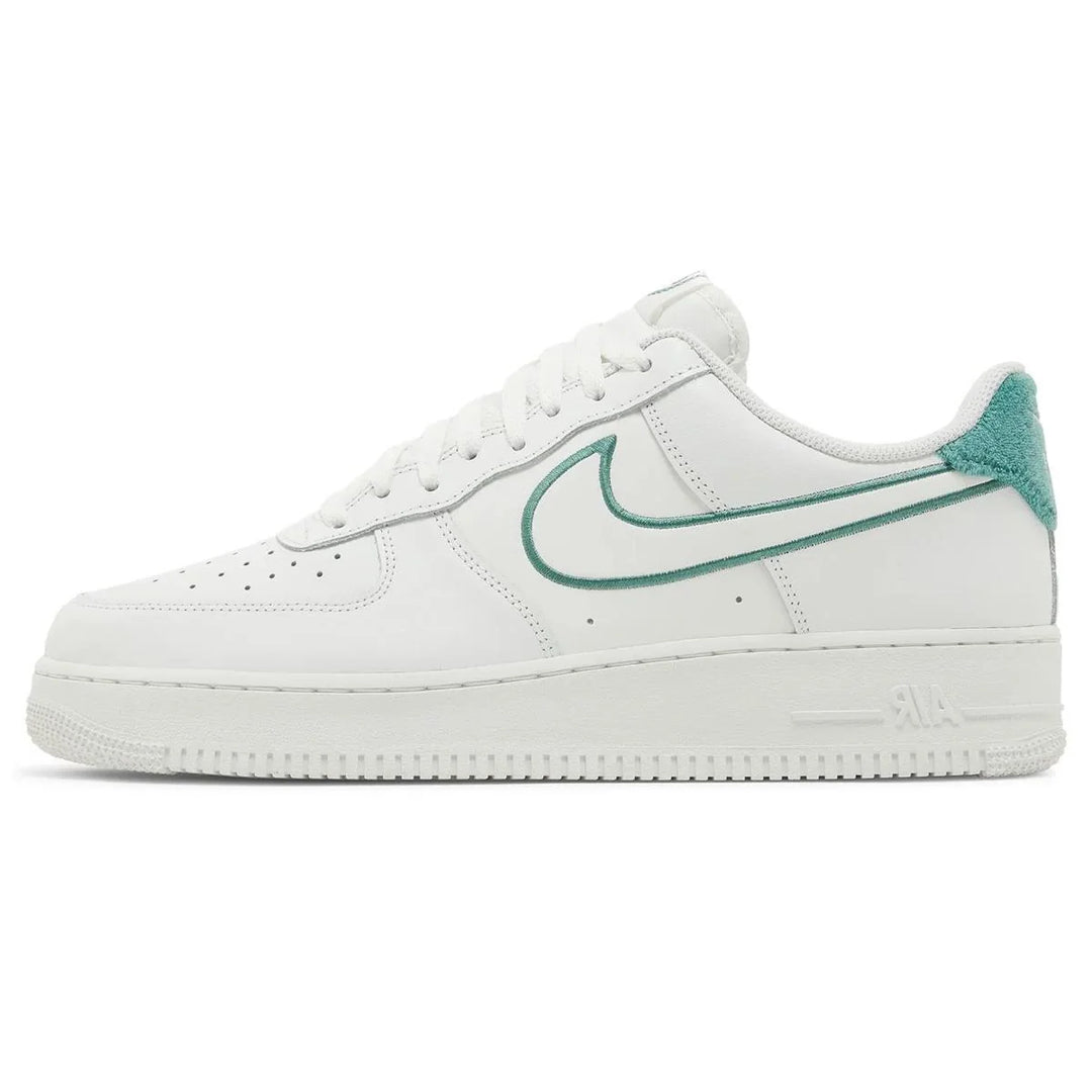 NIKE AIR FORCE 1 LOW RESORT &amp; SPORT