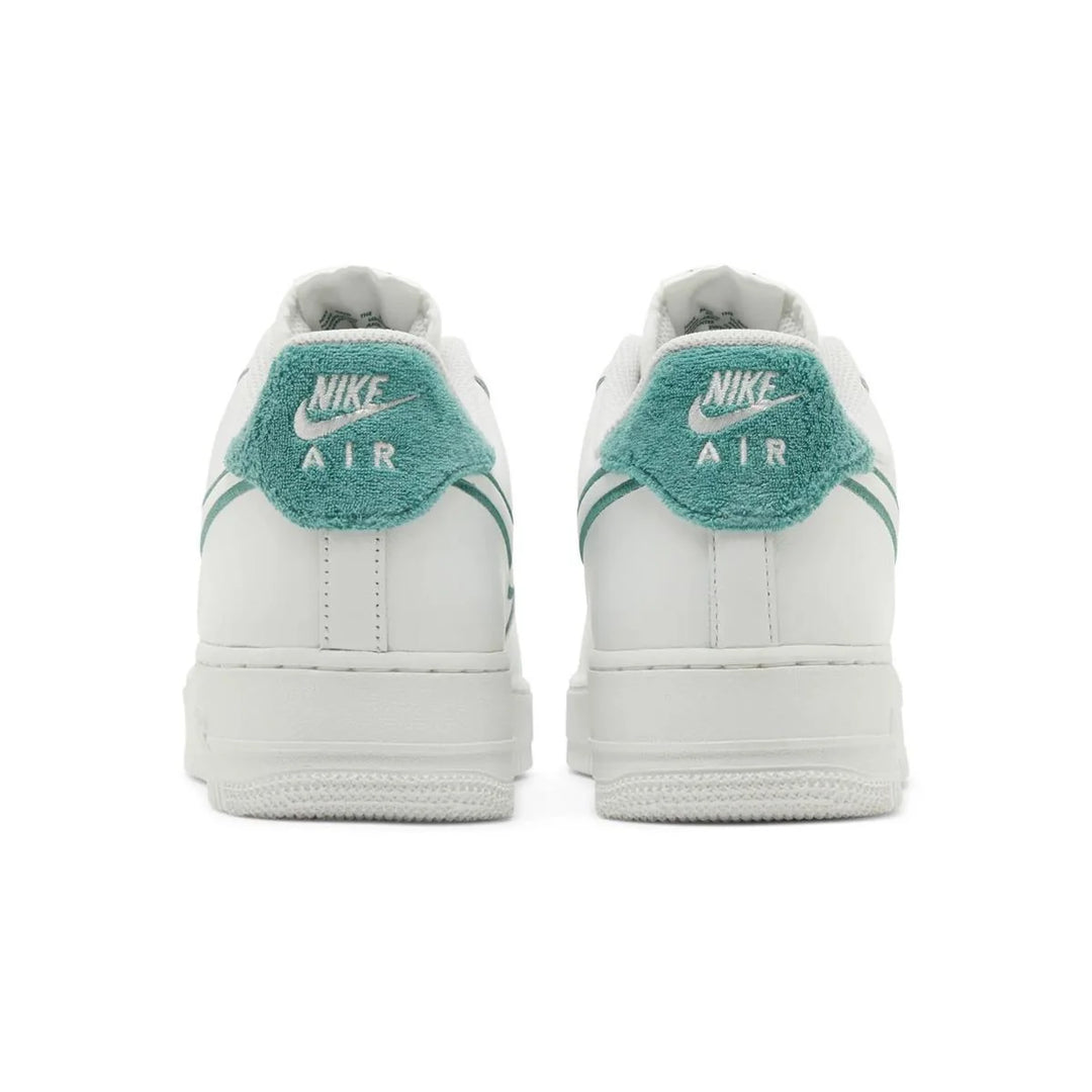 NIKE AIR FORCE 1 LOW RESORT &amp; SPORT