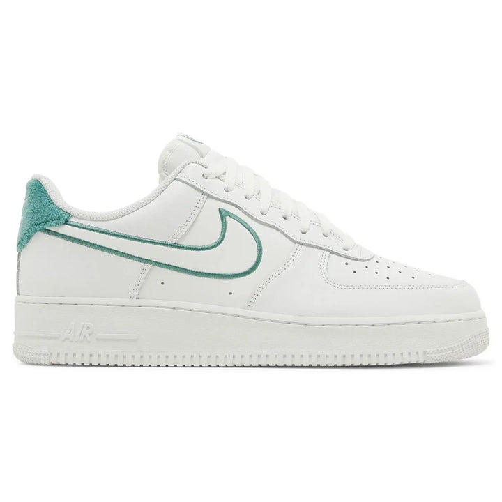 NIKE AIR FORCE 1 LOW RESORT &amp; SPORT