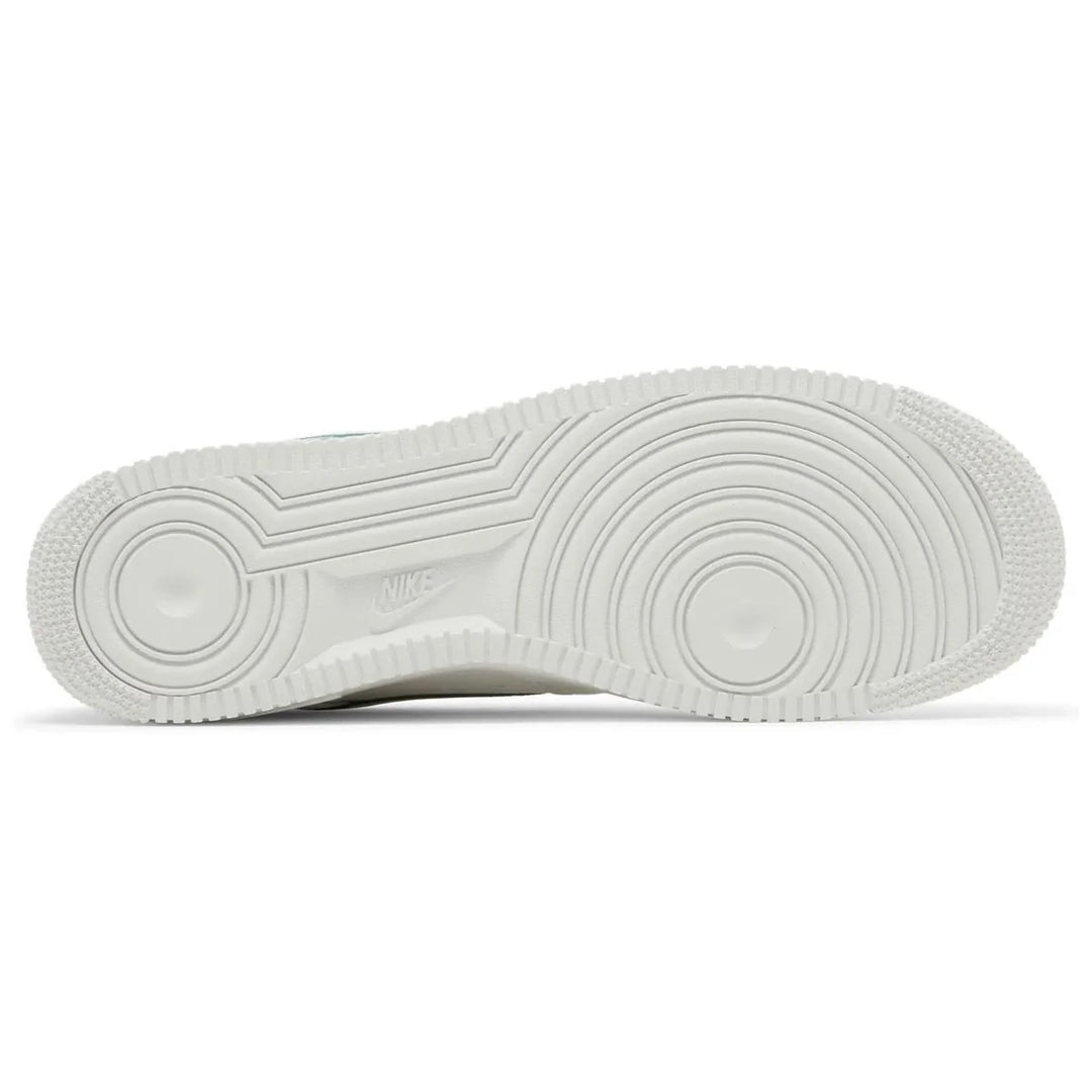 NIKE AIR FORCE 1 LOW RESORT &amp; SPORT