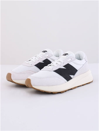 NEW BALANCE 370 SEA SALT WITH BLACK CEMENT