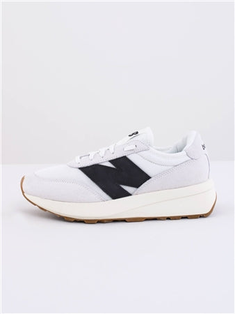 NEW BALANCE 370 SEA SALT WITH BLACK CEMENT