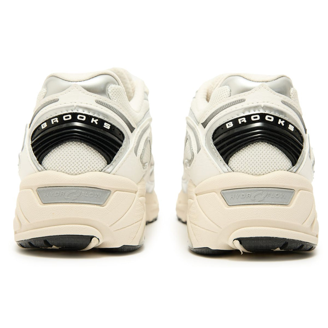 BROOKS ADRENALINE GTS 4 COCONUT MILK SILVER