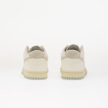 NIKE DUNK LOW RETRO PREMIUM SAIL/ LIGHT BONE-COCONUT MILK — Stock