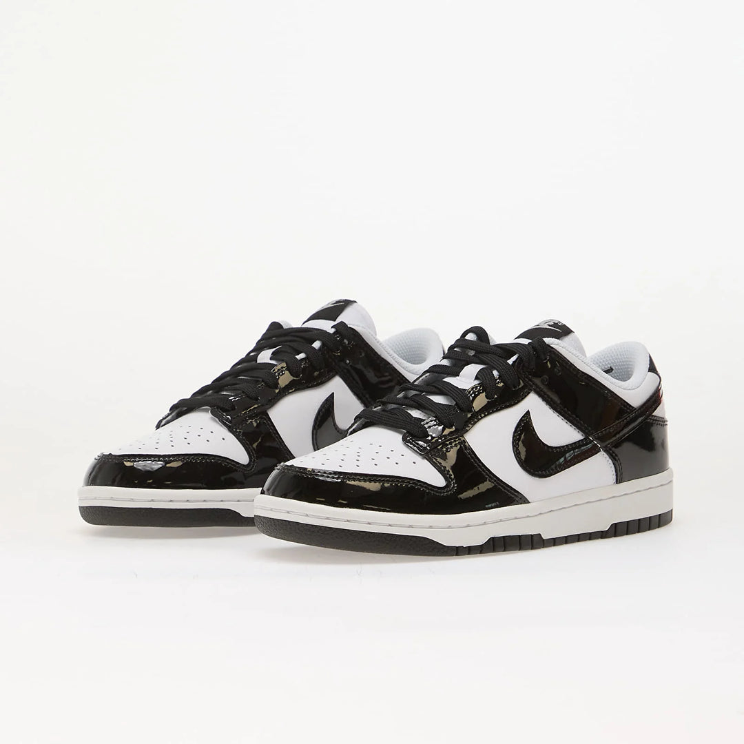NIKE DUNK LOW SE WHITE/ BLACK-WHITE-METALLIC SILVER