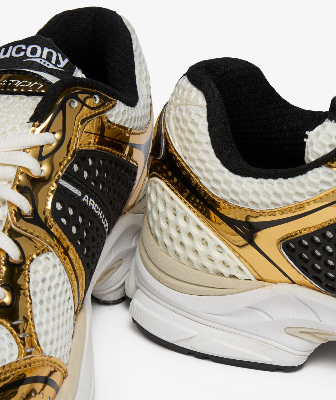 SAUCONY PROGRID TRIUMPH 4 EGRET BLACK