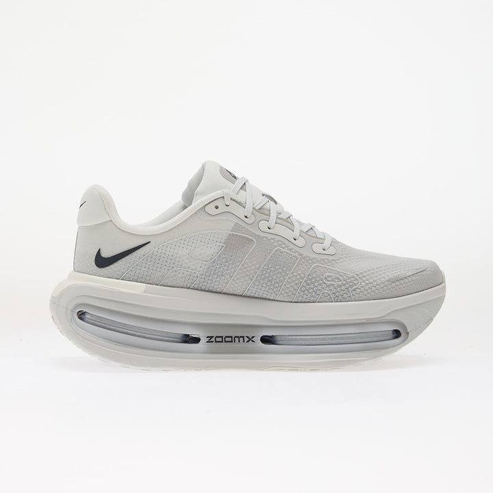 NIKE VOMERO PREMIUM OFF WHITE/ DARK OBSIDIAN-GREY FOG