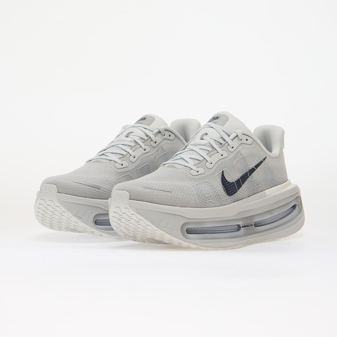 NIKE VOMERO PREMIUM OFF WHITE/ DARK OBSIDIAN-GREY FOG